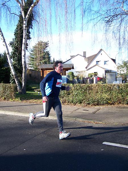 55.JPG - Rüdiger als Schlussläufer für Staffel 2 etwa 1 km vor dem Ziel