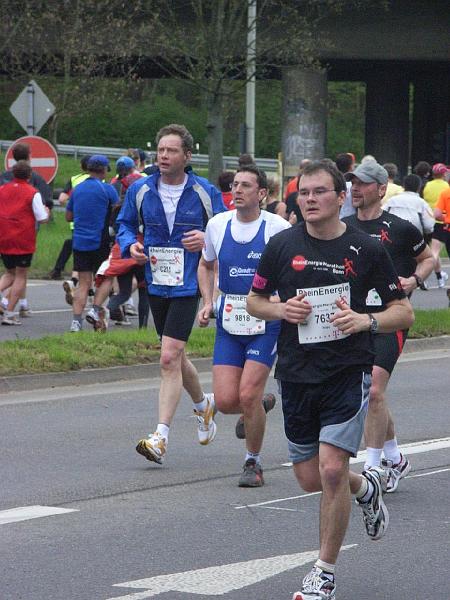 08.JPG - Halbmarathon - Frank kurz vor km 17