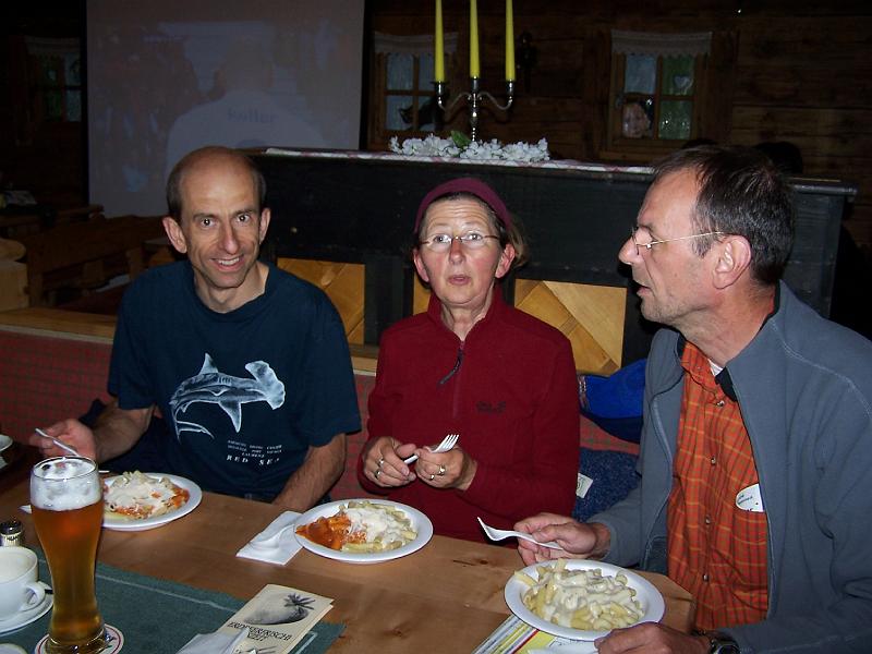 06.JPG - Pastaparty - Wir tanken noch einmal Kohlenhydrate (Foto Antje)